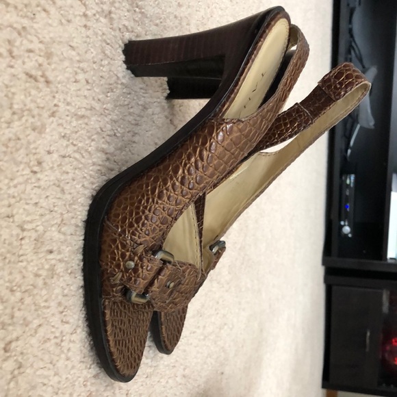 Tahari Heels - Picture 2 of 2